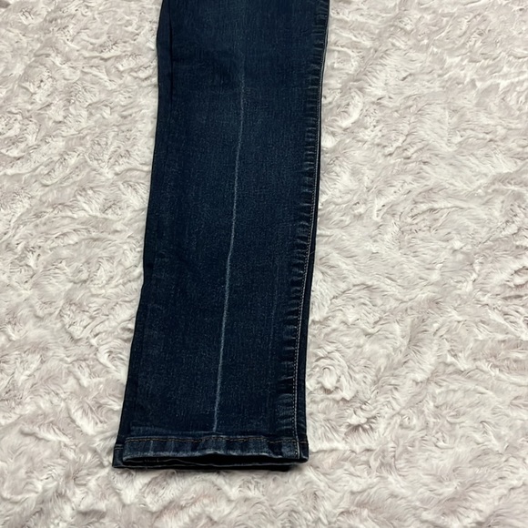Guess Jeans - Picture 4 of 5